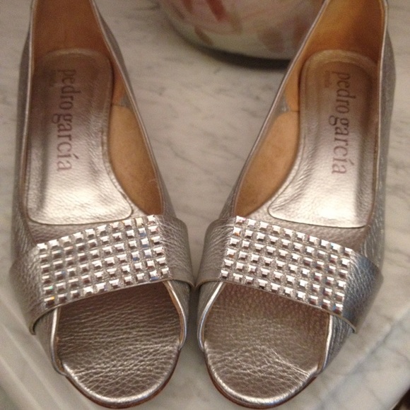Pedro Garcia Open-Toe Pumps - Picture 2 of 6